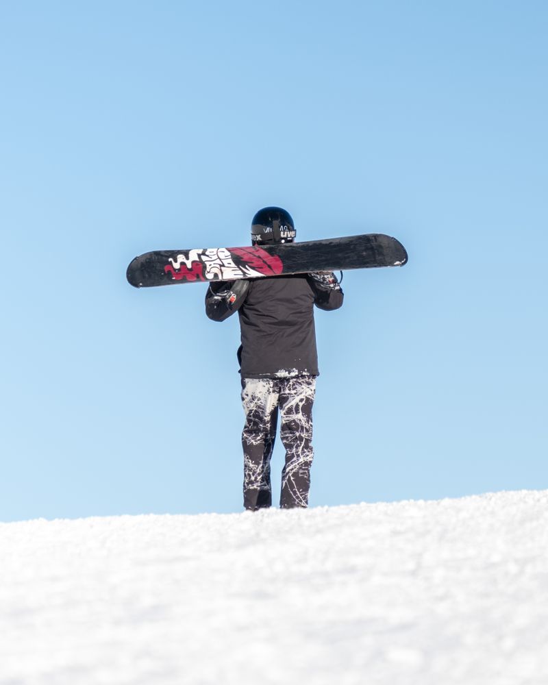 Snowboarding athlete